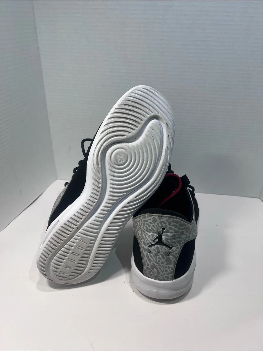 Jordan Men's Black Sneakers with Grey and Red Accents